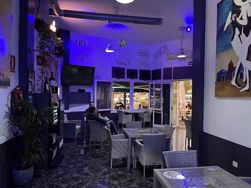 El Chorro Cafe Sport Pub