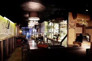 El Ciclista Cocktail Bar
