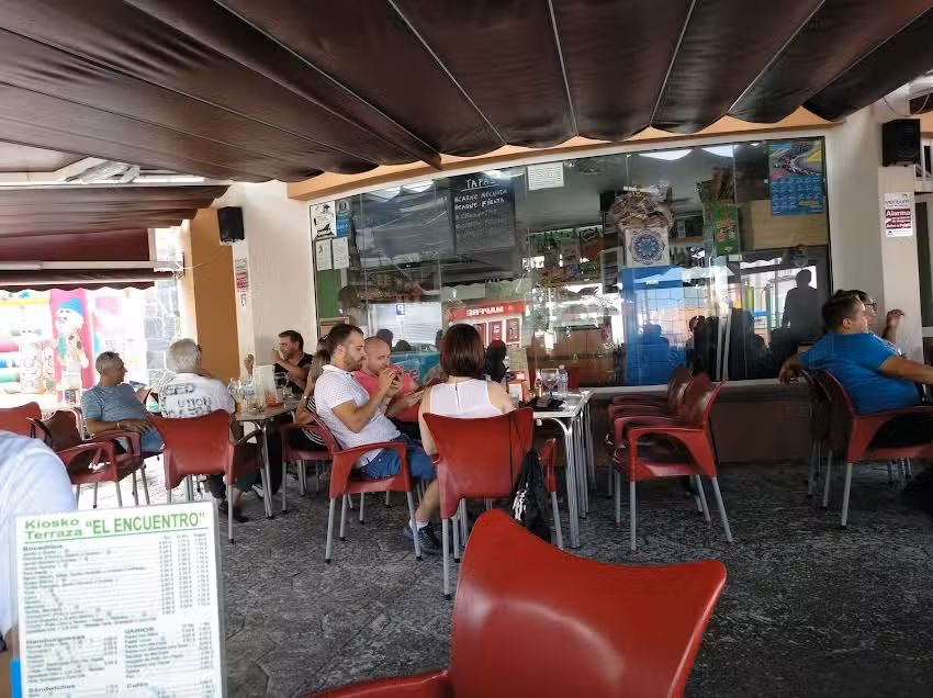 El encuentro kiosko terraza