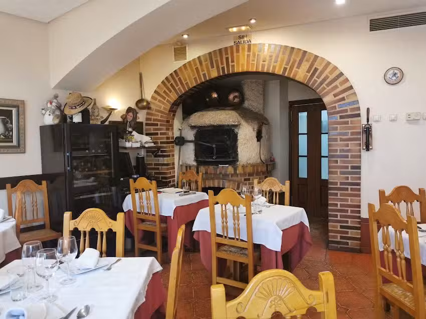 EL FOG&Oacute;N Bar Restaurante.