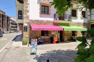 EL HANGAR &ndash; Pub &ndash; Cafe &ndash; SELAYA