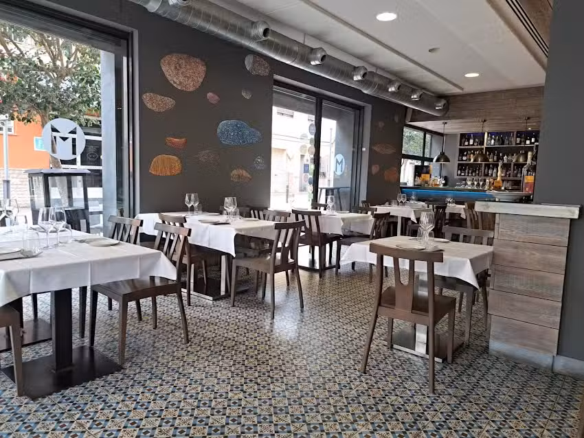 El Mercado Gin & Bar