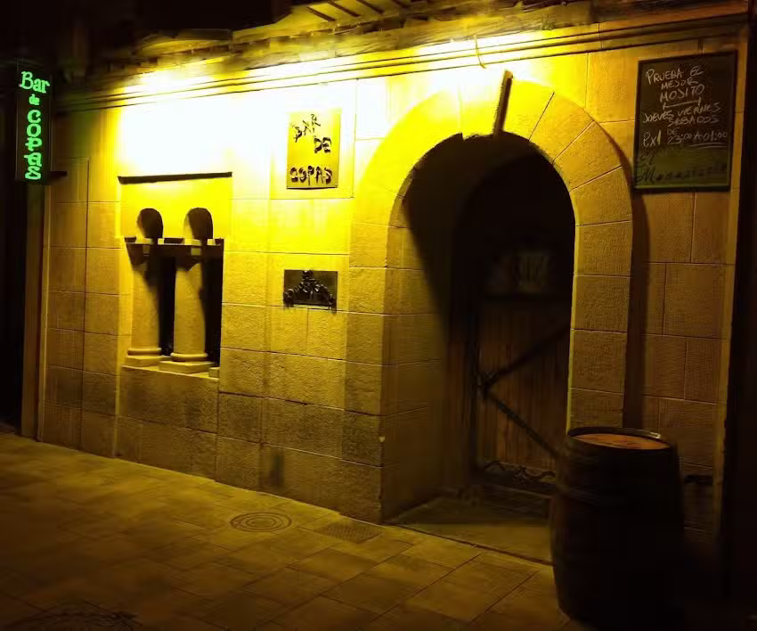 El Monasterio Bar De Copas