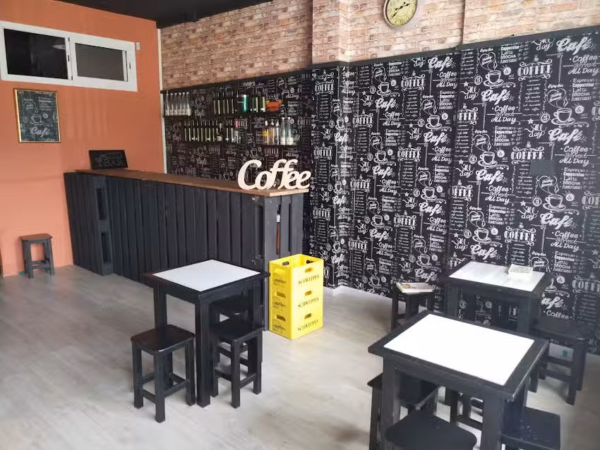 el palmito caf&eacute; lounge bar