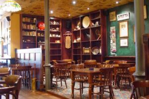 El Pato Colonial Bar