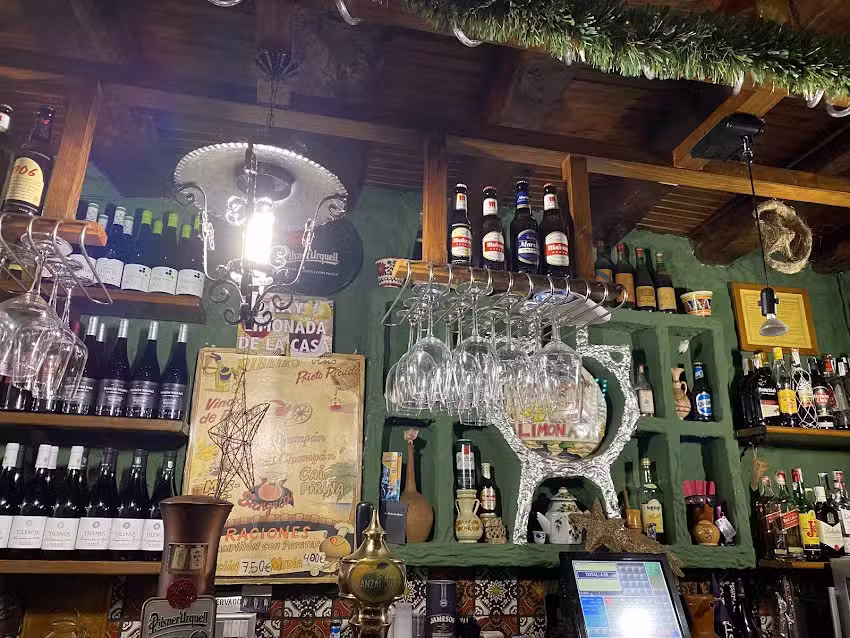El Pote Bar