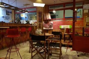 El Refugio Arte y Utop&iacute;as &ndash; Arte &ndash; Bar