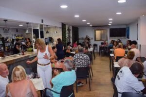 El Refugio Cafe & Bar