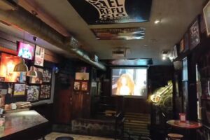 El Refugio de Madrid: classic rock bar