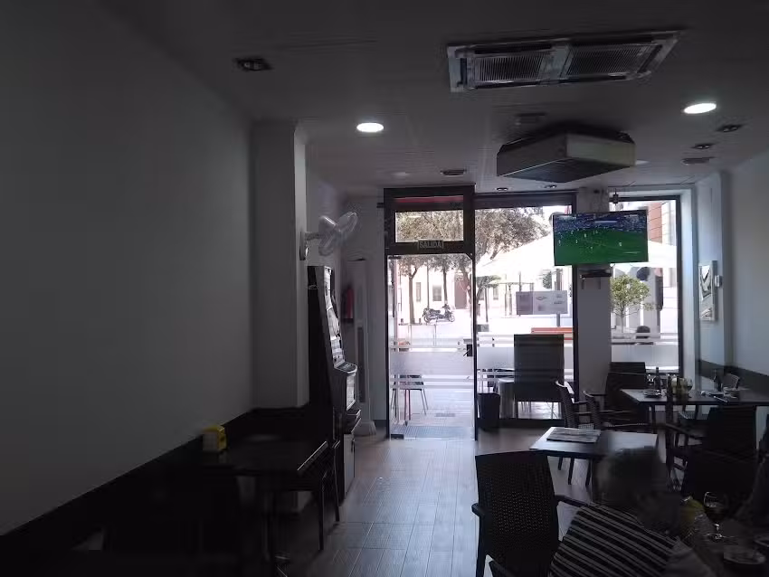 EL TEU BAR