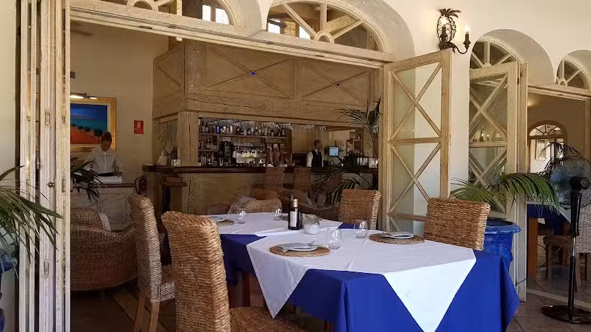 El Torrente Restaurant