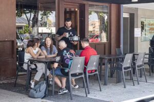 El Vikingo Brasas y birras // Hamburgueser&iacute;a en villaviciosa