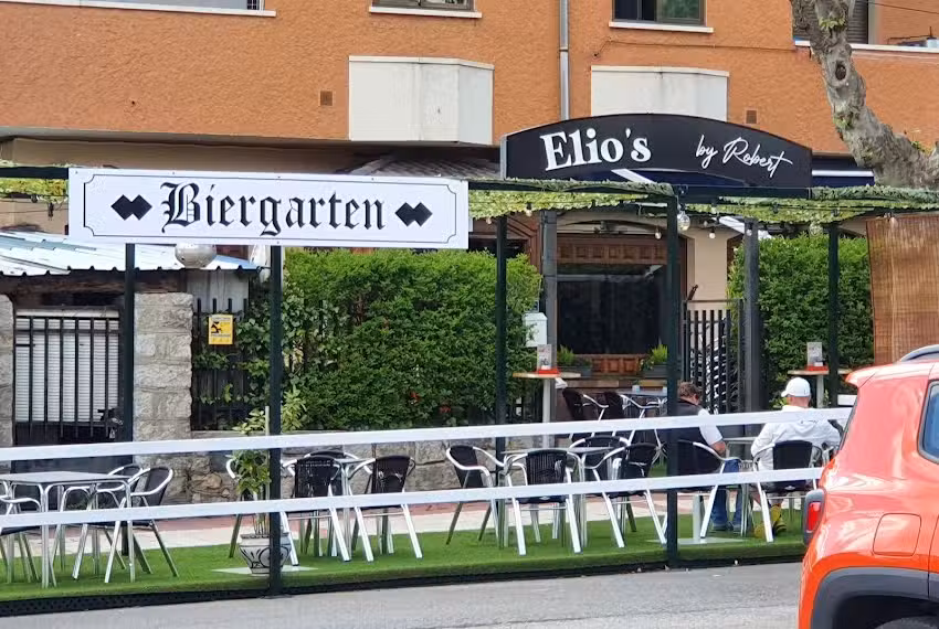 Elio&acute;s by Robert