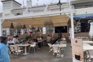 Ellas Restaurant & Beach