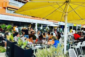 Empuria Beach Cafe Lounge Restaurant Pizzeria Glacier