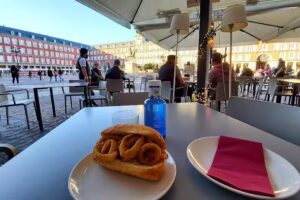 En Copa de Bal&oacute;n Enotaberna