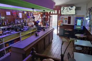 EN EL CAMINO (BAR – CAFE)