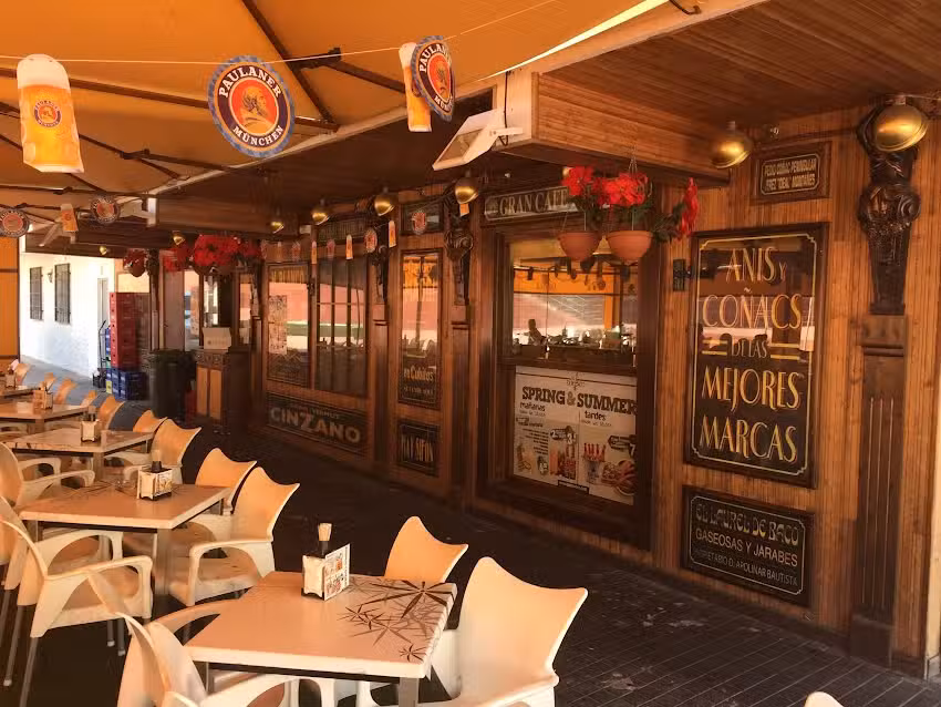 Enebro Tapas Bar Pol&iacute;gono Toledo