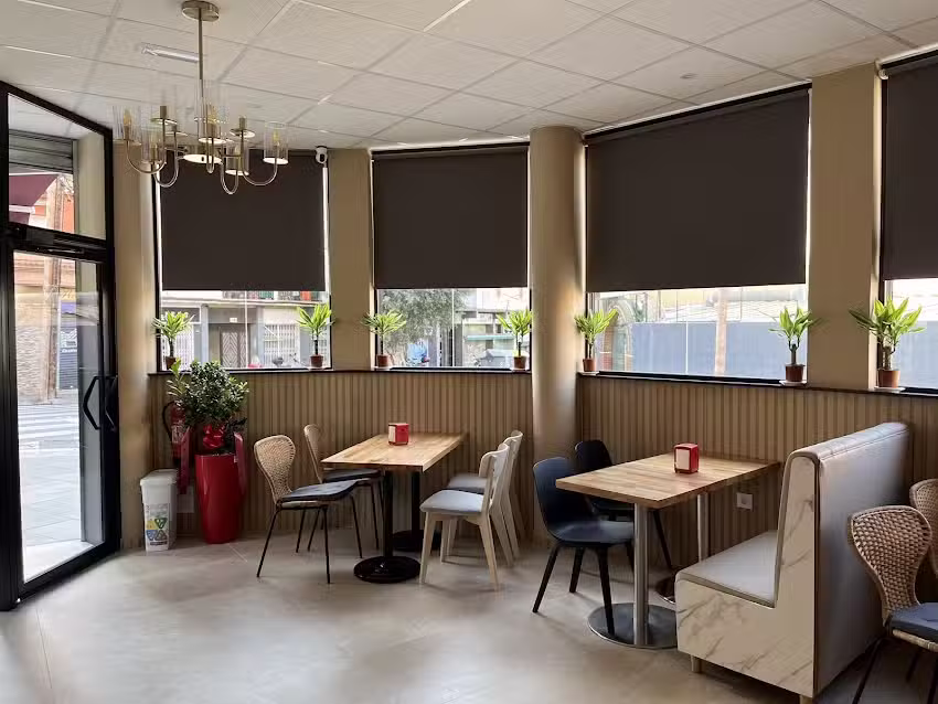 Entre caf&egrave;s
