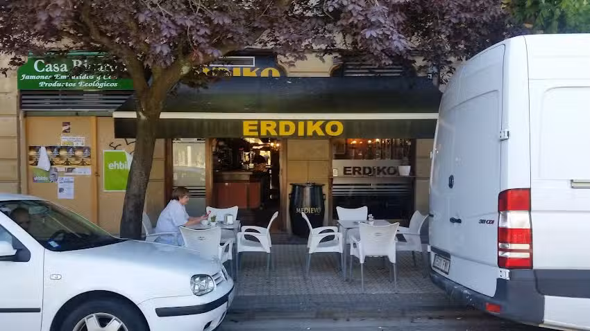 Erdiko Bar