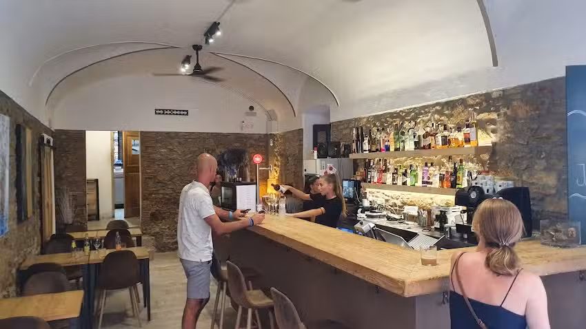 Es Mos