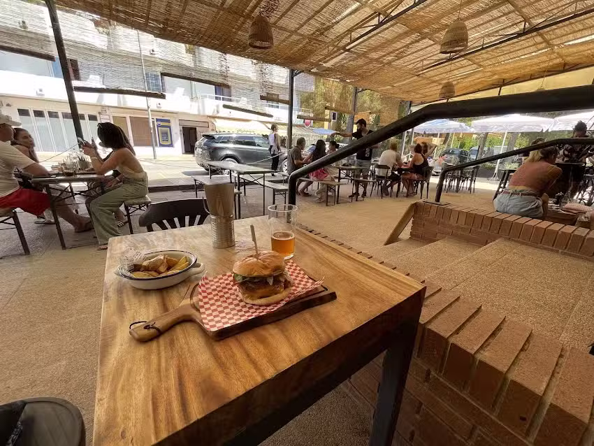 Esbirra Ibiza