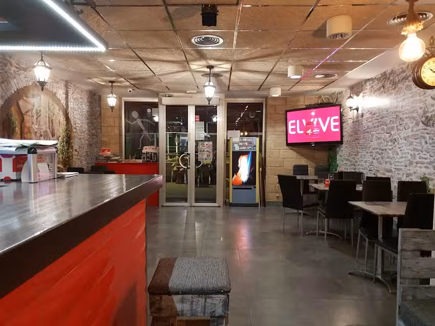 Escape Cafe &ndash; Bar