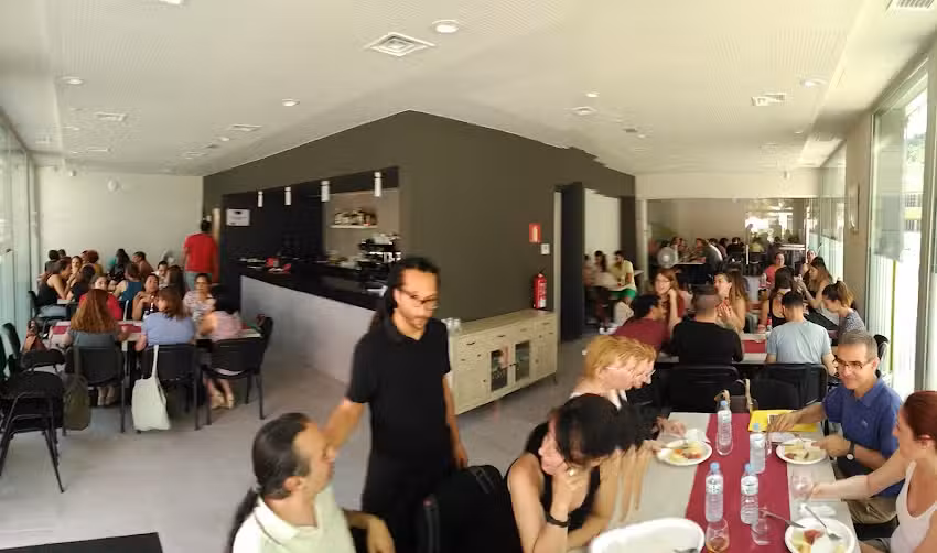 Escola de Cuina Bar Restaurant &laquo;Cru&iuml;lla al Punt&raquo;