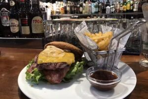 Ev&aacute;dete Bar-Pub