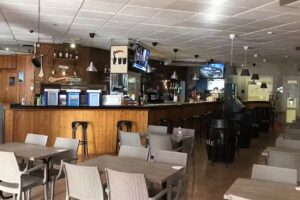 Fitzerald’s Bar Restaurant AT HOSTAL MARAZUL