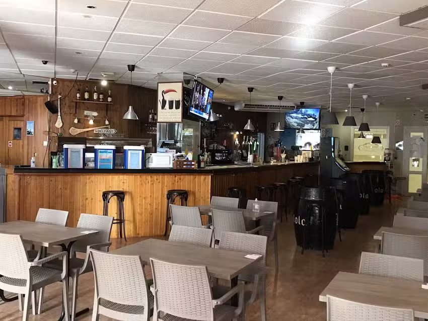 Fitzerald&rsquo;s Bar Restaurant AT HOSTAL MARAZUL