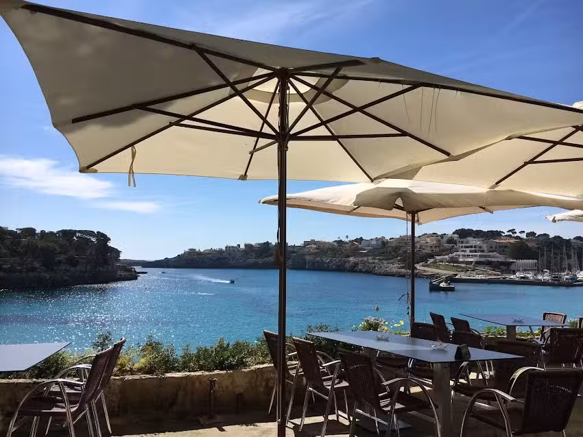 Flamingo Bar Restaurant