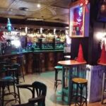 Francis Caf&eacute; Bar