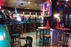 Francis Caf&eacute; Bar