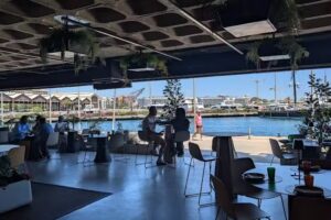 FRONT | Restaurante La Marina de Valencia, Edificio The Terminal Hub