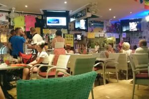 FUNNYBUNNY Paco’s Bar