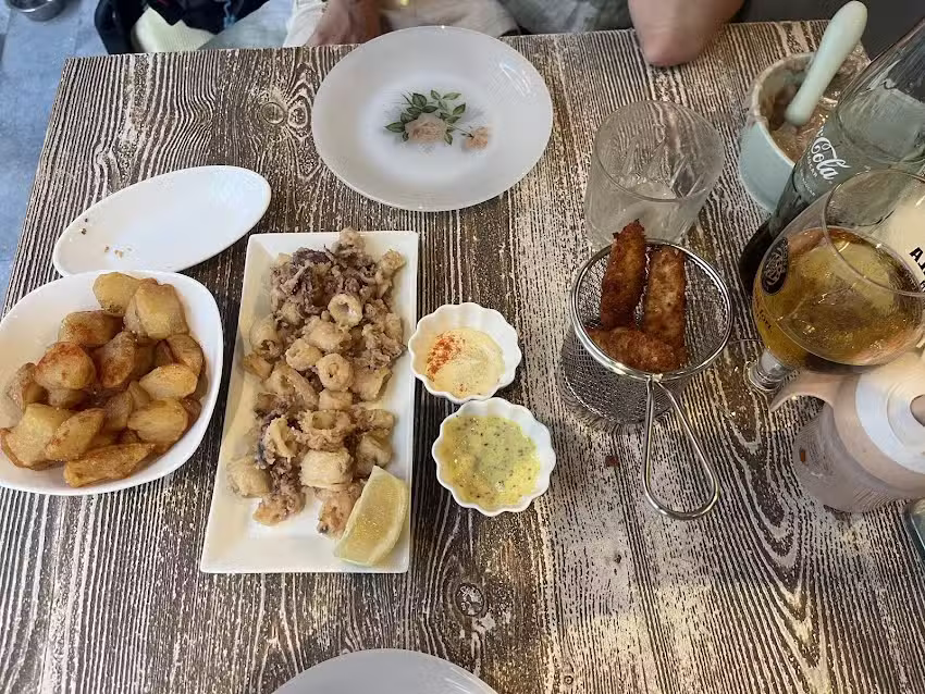 GALA &ndash; Coffee, wine & tapas