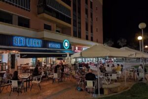 Get Lucky Brunch & Bar