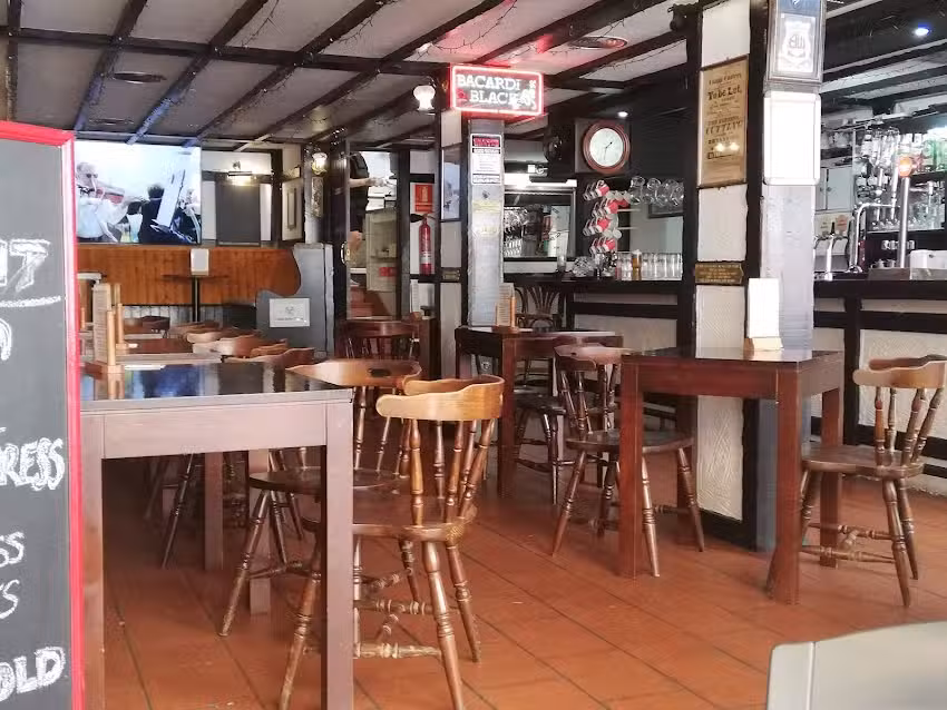 Giddy Goose Tenerife British Pub