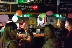 Grannys Bar