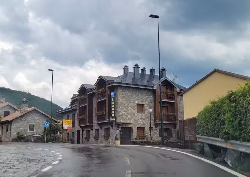 Ha Lausan Bar