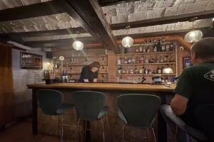 Harlow&rsquo;s Bar &ndash; C&oacute;cteles cl&aacute;sicos