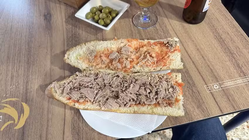 Helader&iacute;a La Pla&ccedil;a Cafeter&iacute;a