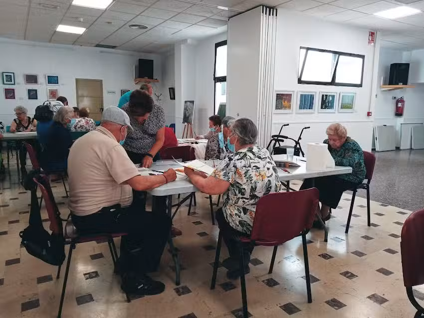 Hogar de los Jubilados / Llar dels Jubilats