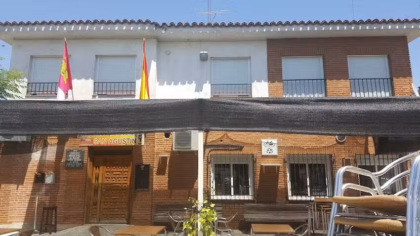 Hogar Del Pensionista Bar