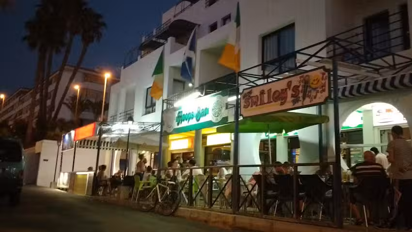 Hoops Bar