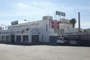 Hostal Bar Restaurante El Hacho