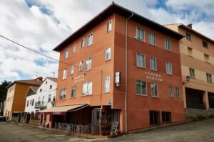 Hostal Isabel &ndash; Apartamentos Rurales