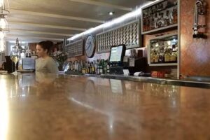 Hostal Restaurante Chamber&iacute;