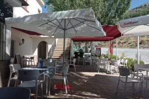 Hostal Restaurante El Desvio